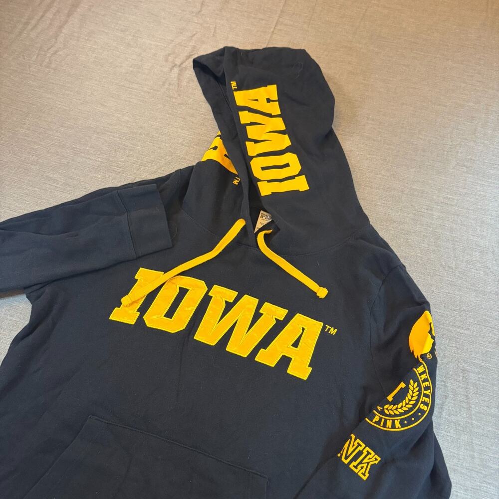 Iowa Hawkeyes PINK Victoria's Secret Black Hoodie Women's Size M Collegiate